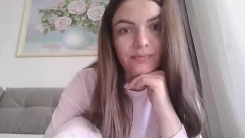 Snapshot of _hidden_frommymoom_ chatting on 04.28.26 Criss4u online show from 04.28.26