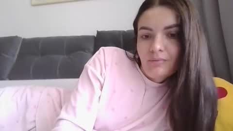 Snapshot of _hidden_frommymoom_ chatting on 05.05.26 Criss4u online show from 05.05.26