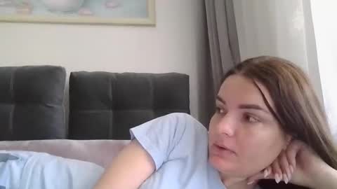 Snapshot of _hidden_frommymoom_ chatting on 05.14.26 Criss4u online show from 05.14.26