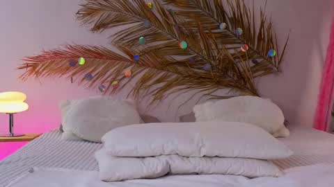 Holly online show from 03.07.25