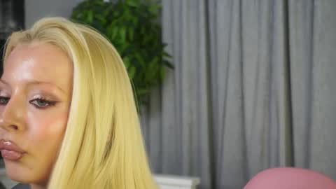 Lana online show from 02.26.26