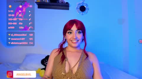 Snapshot of _hotpink chatting on 12.03.24 Jenn  online show from 12.03.24