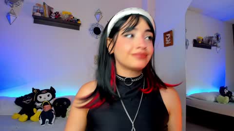 Snapshot of _hotpink chatting on 01.06.25 Jenn  online show from 01.06.25