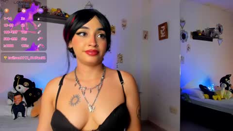 Snapshot of _hotpink chatting on 01.29.25 Jenn  online show from 01.29.25