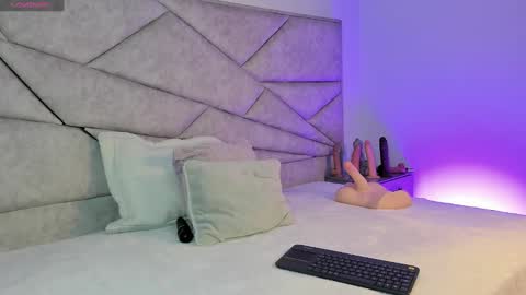 Megan online show from 09.16.25