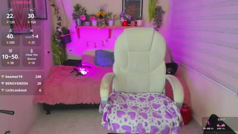 Snapshot of _ivanna11_ chatting on 01.17.25 Ivanna online show from 01.17.25