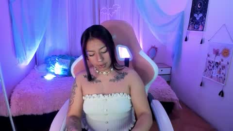 Snapshot of _ivanna11_ chatting on 09.16.25 Ivanna online show from 09.16.25