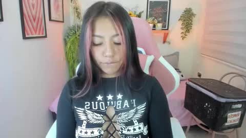 Snapshot of _ivanna11_ chatting on 10.20.25 Ivanna online show from 10.20.25