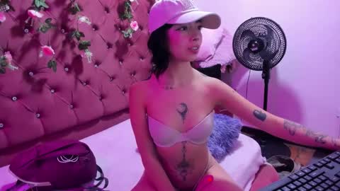 Snapshot of _ivy_luna chatting on 04.23.26 Ivy Luna online show from 04.23.26