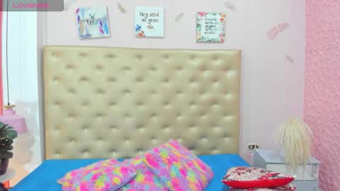 J A D E online show from 10.09.25