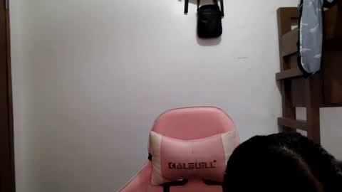 Snapshot of _jennn chatting on 06.19.26 Jen online show from 06.19.26