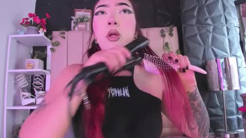 Mia online show from 02.23.26