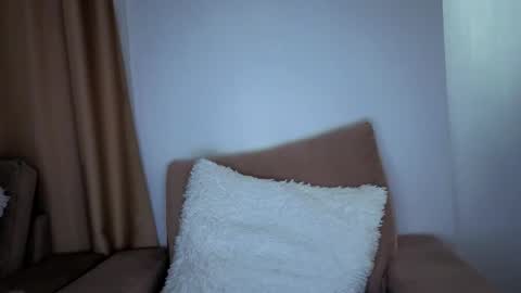 _just_a_simple_girl online show from 01.12.26