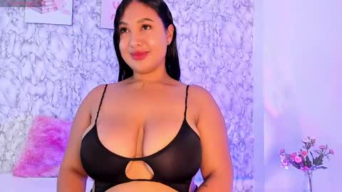Snapshot of _karenestrada_ chatting on 05.15.26 Karen online show from 05.15.26