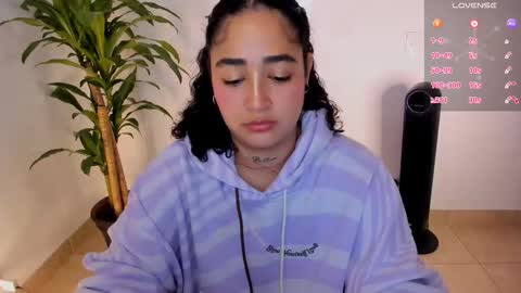 Snapshot of _kat_1 chatting on 12.01.25 online show from 12.01.25