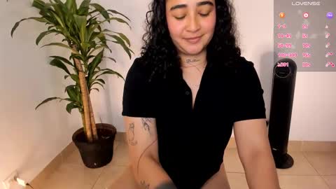 Snapshot of _kat_1 chatting on 12.03.25 online show from 12.03.25