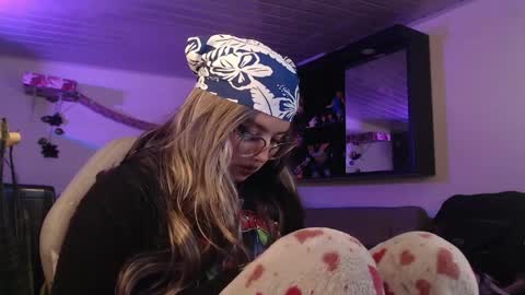 Snapshot of _kat_sweet chatting on 04.11.26 Cata online show from 04.11.26