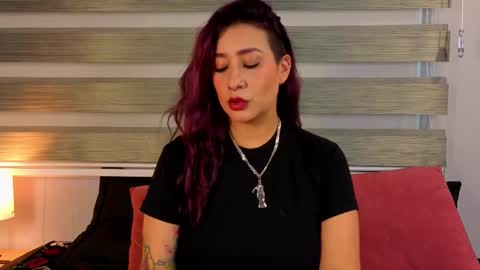 Snapshot of _kelly_hous36 chatting on 11.25.25 kelly online show from 11.25.25