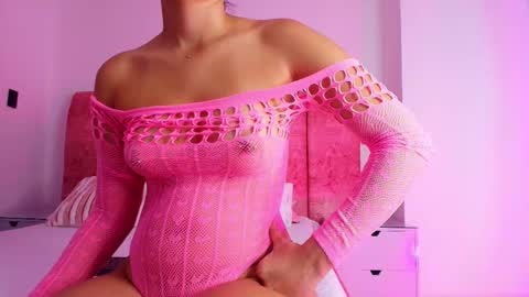 Kendall online show from 12.02.25