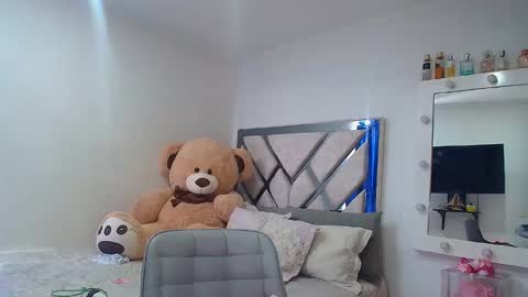  Dani  online show from 11.25.25