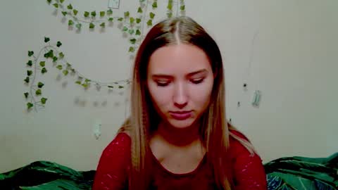 _kikiclark_ online show from 11.20.25