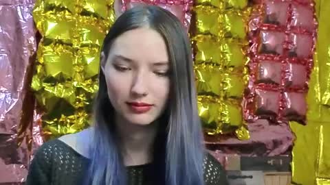 _kikiclark_ online show from 04.03.26