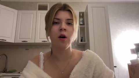 Molly   Emily online show from 03.03.26