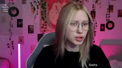 _kitekat_ online show from 10.31.25