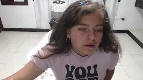 Snapshot of _kitten_1 chatting on 12.21.24 _kitten_1 online show from 12.21.24