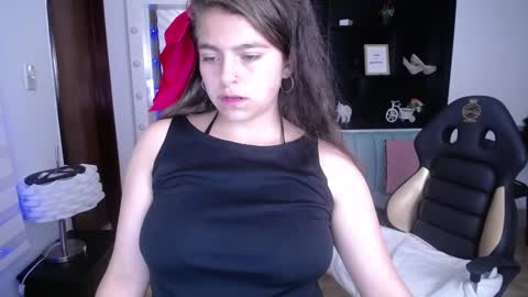 Snapshot of _kitten_1 chatting on 02.16.25 _kitten_1 online show from 02.16.25