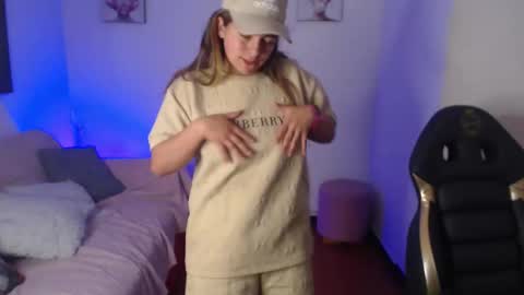 _kitten_1 online show from 12.21.25