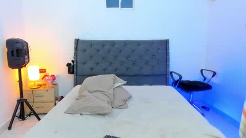 your favorite girl online show from 01.16.25