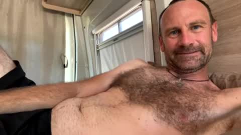 Kiwi online show from 12.31.24