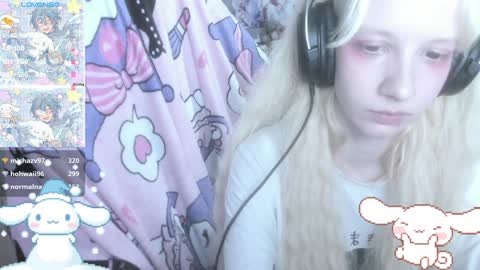 Snapshot of _kuroneeko_ chatting on 12.17.24  kuro  online show from 12.17.24