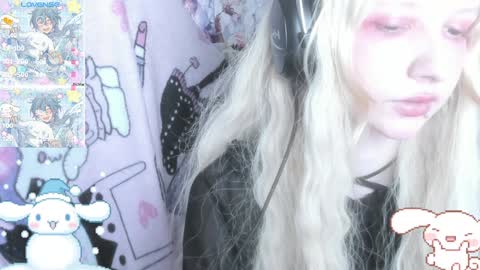 Snapshot of _kuroneeko_ chatting on 12.20.24  kuro  online show from 12.20.24