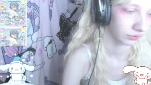 Snapshot of _kuroneeko_ chatting on 12.21.24  kuro  online show from 12.21.24