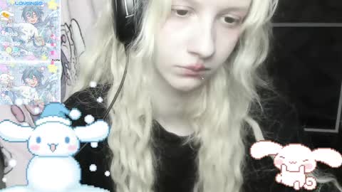 Snapshot of _kuroneeko_ chatting on 02.15.25  kuro  online show from 02.15.25