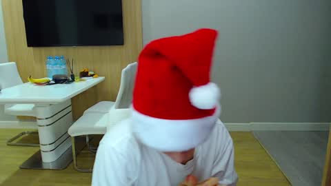 Snapshot of _kurt chatting on 12.25.24 Kurt online show from 12.25.24