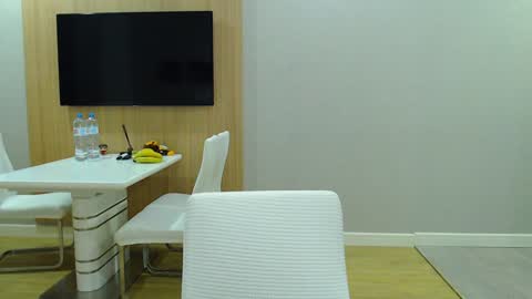 Snapshot of _kurt chatting on 01.05.25 Kurt online show from 01.05.25