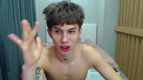 Snapshot of _kurt chatting on 01.06.25 Kurt online show from 01.06.25