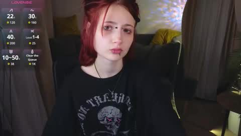 Snapshot of _l_o_r_r_y_ chatting on 11.17.25 _l_o_r_r_y_ online show from 11.17.25