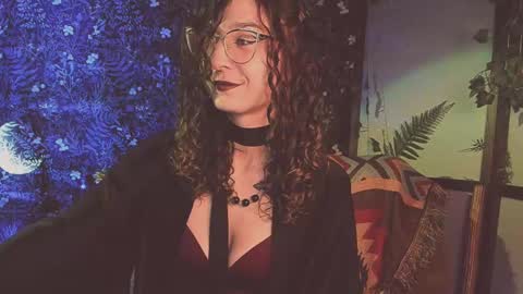 Lady Luna online show from 02.11.25