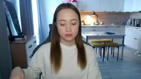 _lalune_ online show from 04.08.26