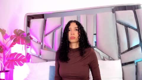 Lanna  online show from 04.18.26