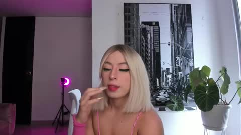 Agatha Arias IG  lapetitemort 1 online show from 11.04.25