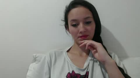 Snapshot of _laureneyes chatting on 12.15.24 Lauren 3 online show from 12.15.24