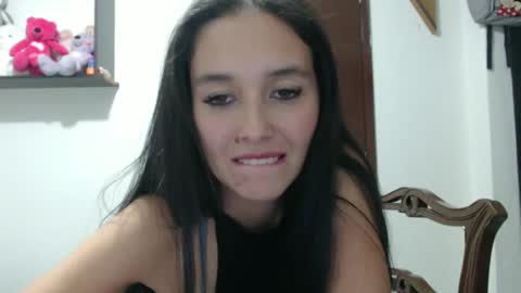 Snapshot of _laureneyes chatting on 12.04.25 Lauren 3 online show from 12.04.25