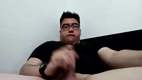 Snapshot of _leclerc_ chatting on 02.05.25 _leclerc_ online show from 02.05.25