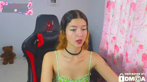 Snapshot of _leiablackley_ chatting on 12.14.24 Sharon and Ed online show from 12.14.24