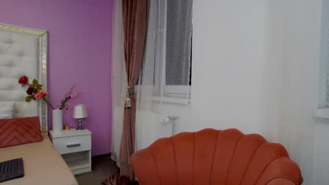 Snapshot of _lenapaul_ chatting on 02.14.25 Lena Paul online show from 02.14.25